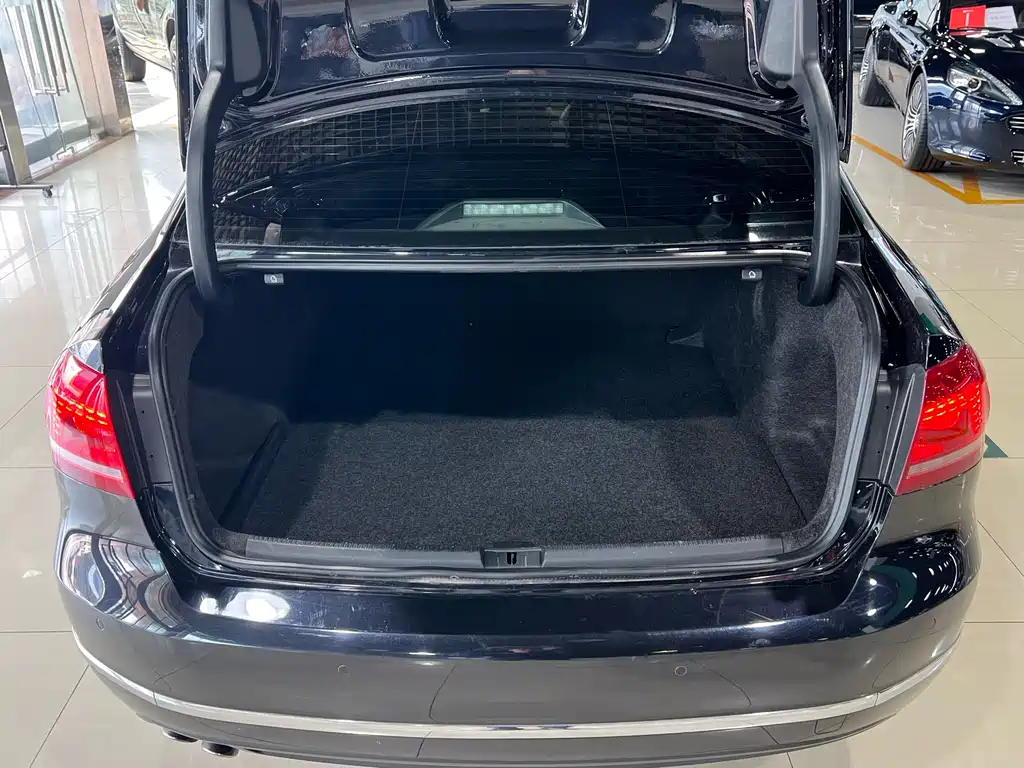 Volkswagen Passat 2015 — фото 27