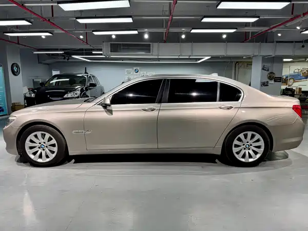 BMW 7 Series 2009