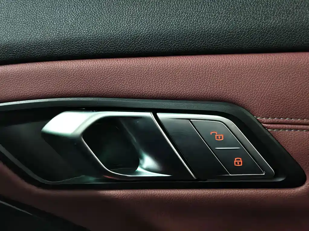 BMW 3 Series 2020 — фото 10