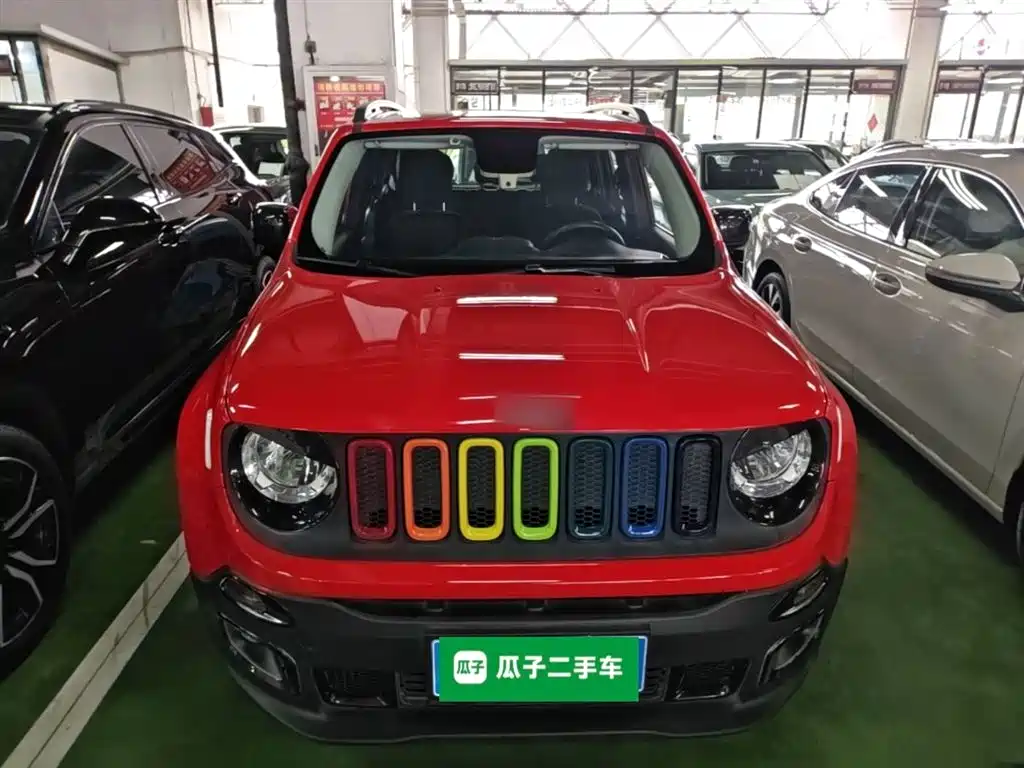 Jeep Renegade 2018 — фото 3
