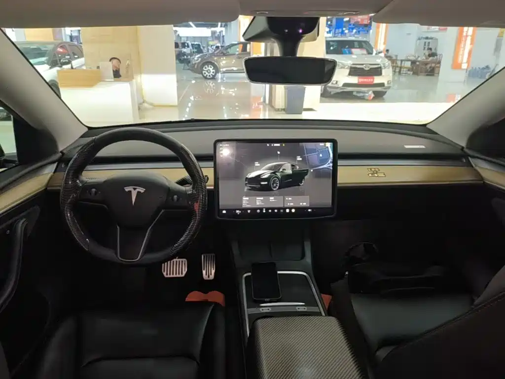 Tesla Model Y 2022 — фото 10