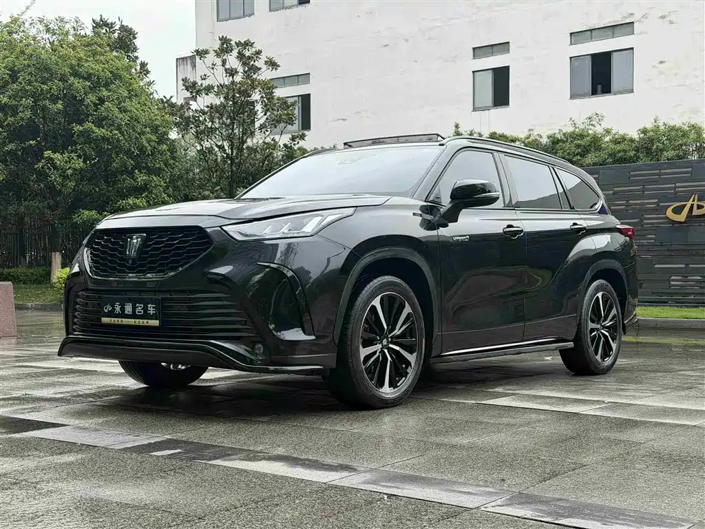 Toyota Crown Kluger 2021 — фото 1