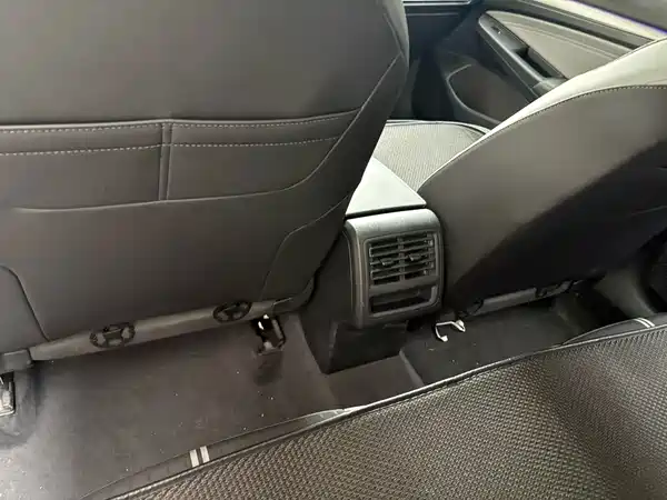 Volkswagen Golf 2025