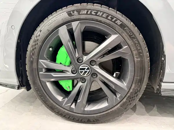 Volkswagen Golf 2023