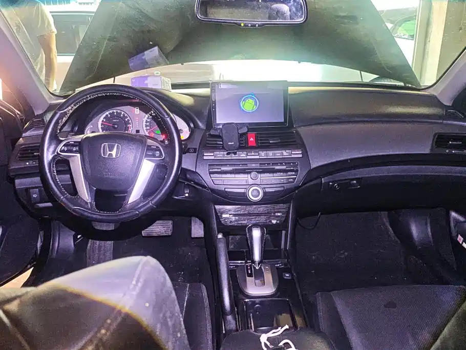 Honda Accord 2013 — фото 12