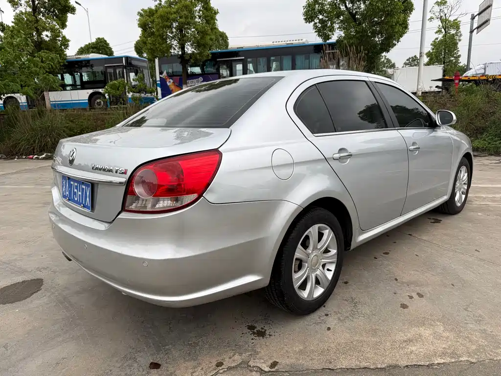 Volkswagen Lavida 2011