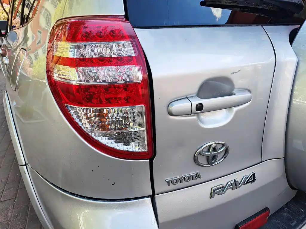 Toyota RAV4 2009 — фото 16