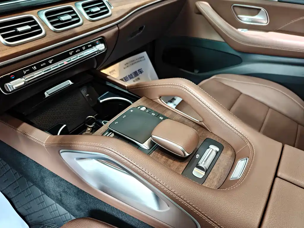 Mercedes-Benz GLS 2025 — фото 14