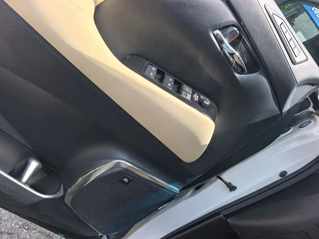 Toyota Alphard 2017 — фото 4