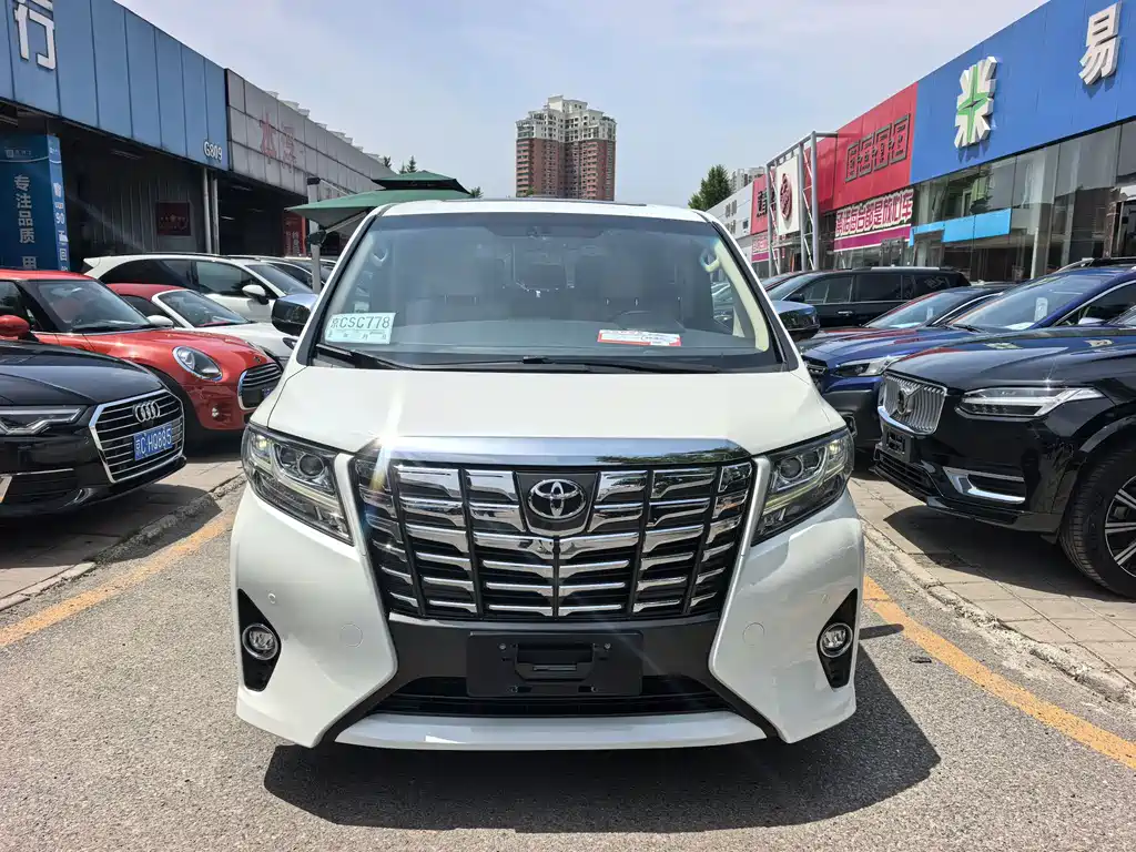 Toyota Alphard 2017 — фото 2