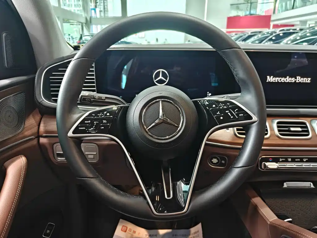 Mercedes-Benz GLS 2025 — фото 15