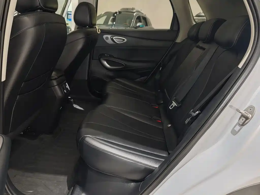 BYD Sealion 05 EV 2025 — фото 11