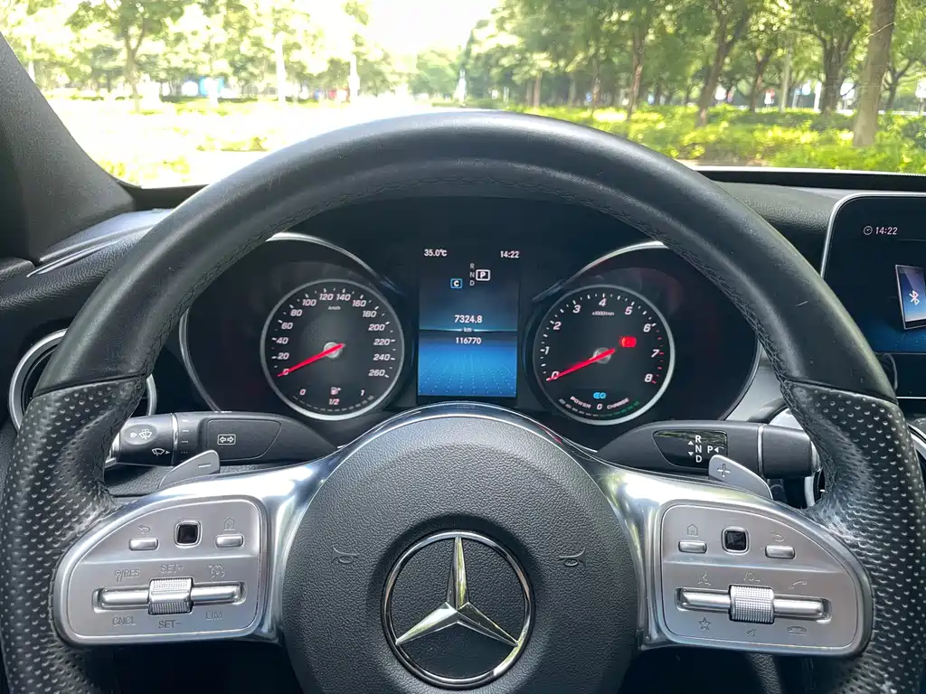Mercedes-Benz C-Class 2019 — фото 17