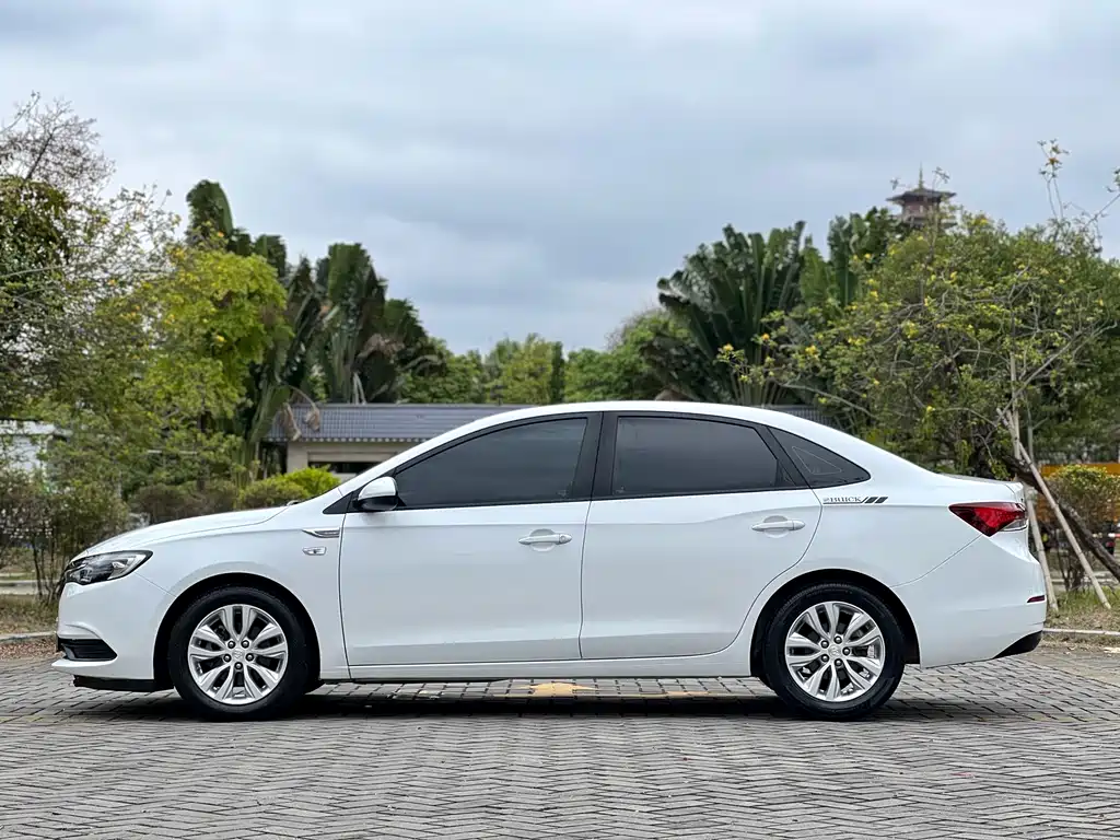 Buick Excelle 2020