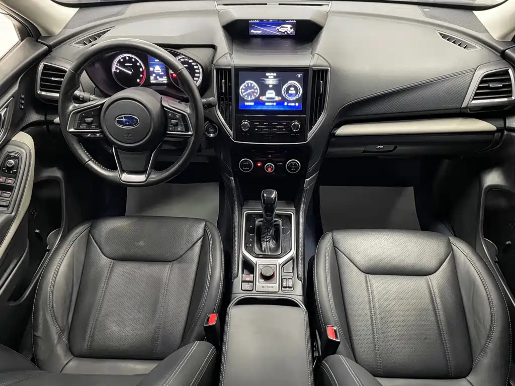 Subaru Forester 2023 — фото 13
