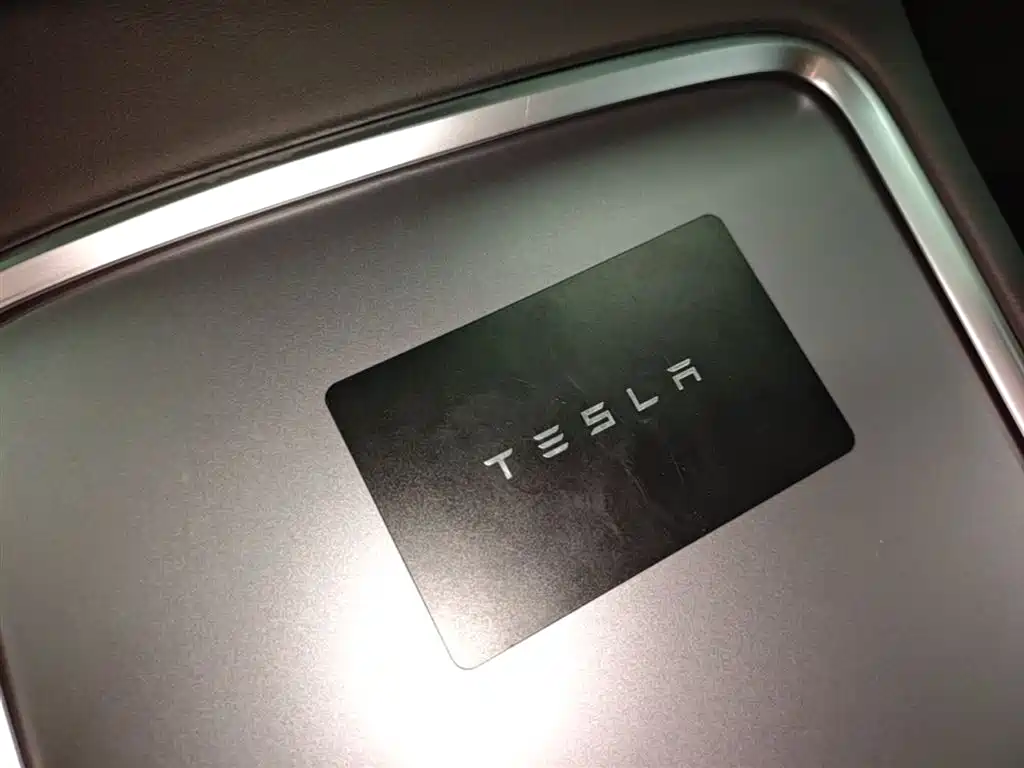 Tesla Model 3 2021 — фото 9