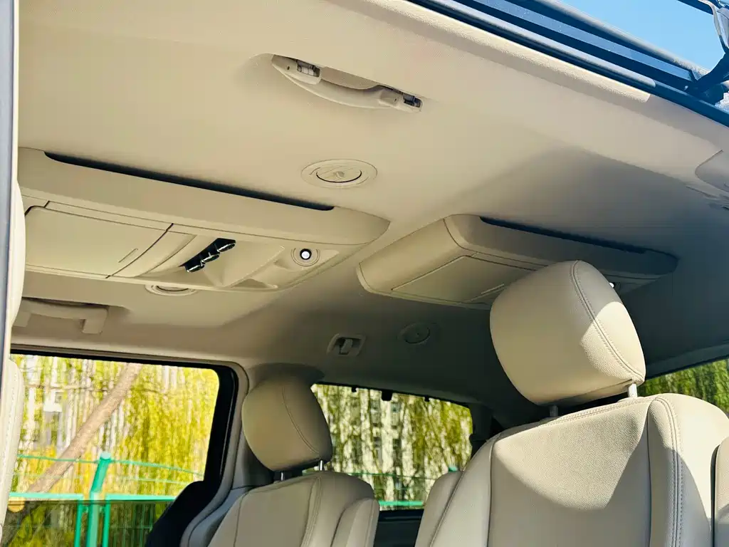 Chrysler Grand Voyager 2016 — фото 15