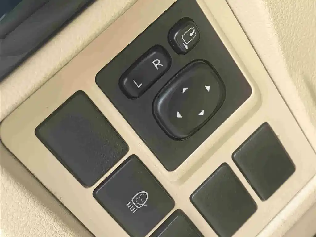 Toyota Prado 2015 — фото 15