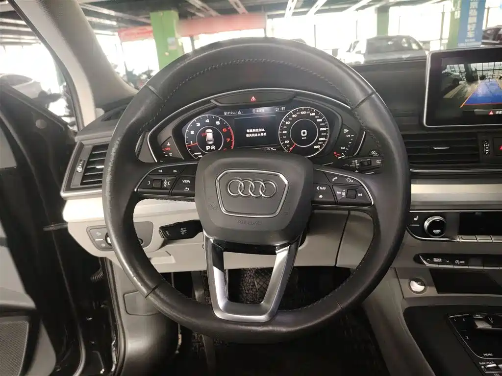 Audi Q5L 2019 — фото 11