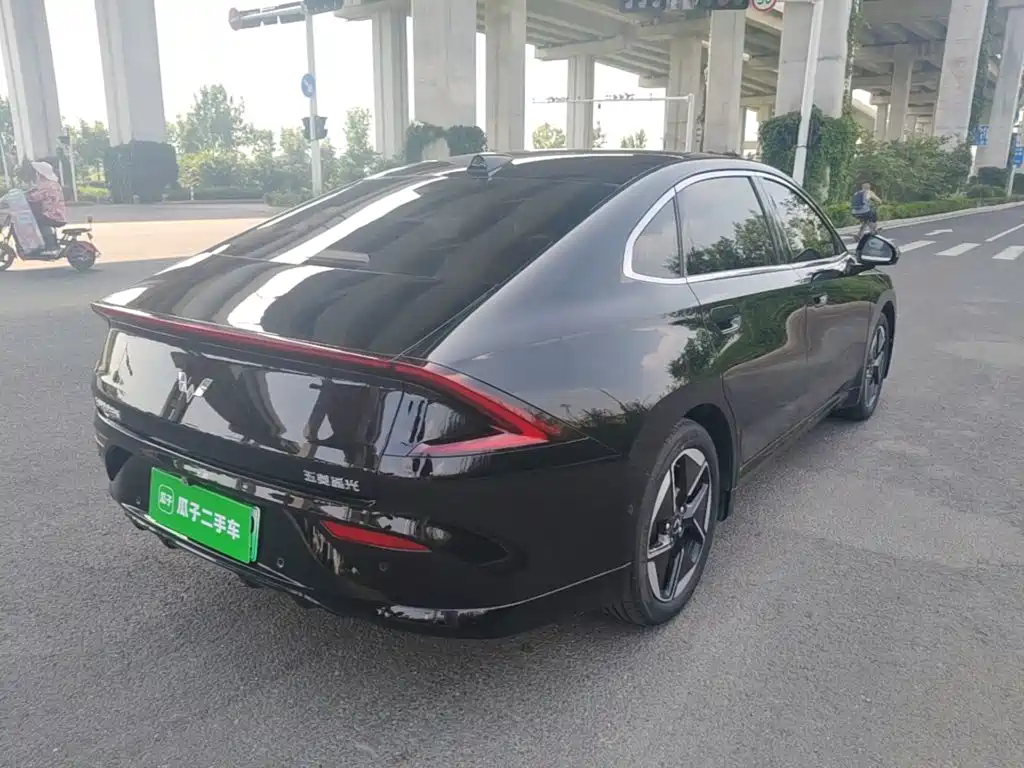 Wuling Starlight 2025