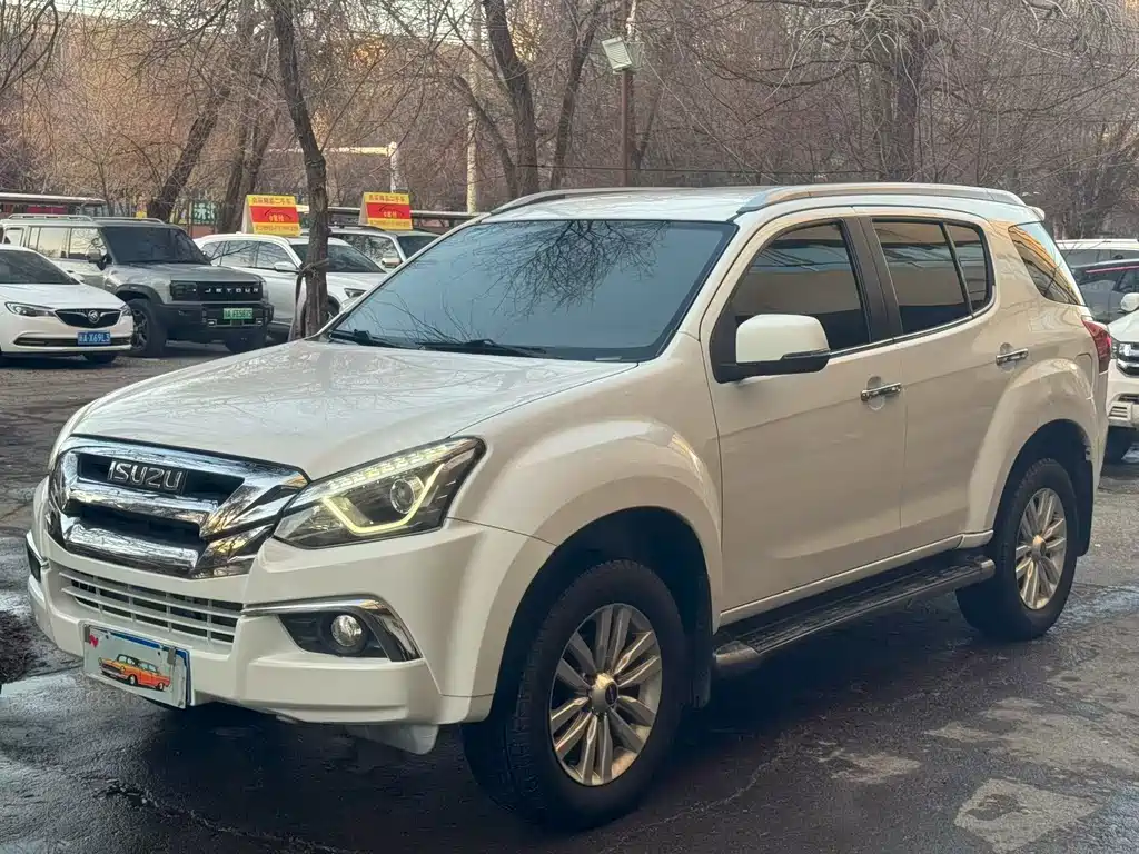 Isuzu MU-X 2022 — фото 3