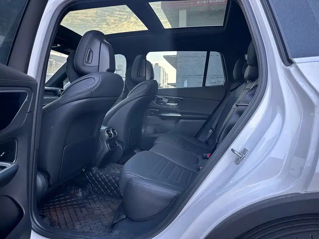 Mercedes-Benz GLC 2023 — фото 4
