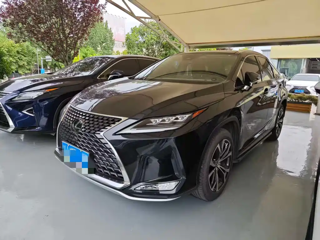 Lexus RX 2020 — фото 1