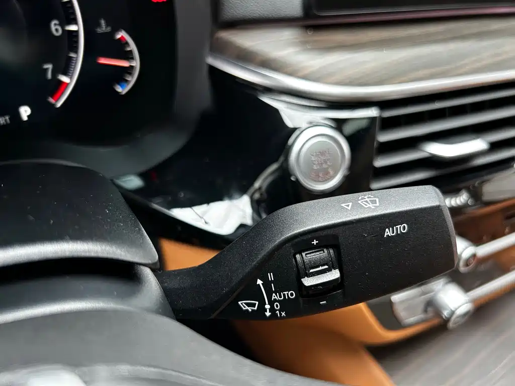 BMW 6 Series GT 2019 — фото 12