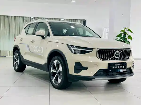 Volvo XC40 2024