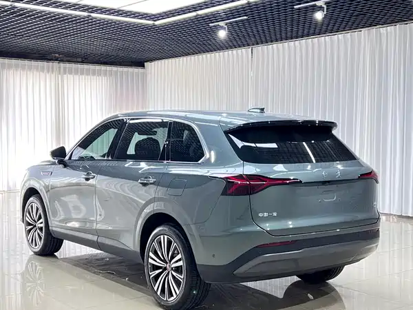 Hongqi HS6 PHEV 2026