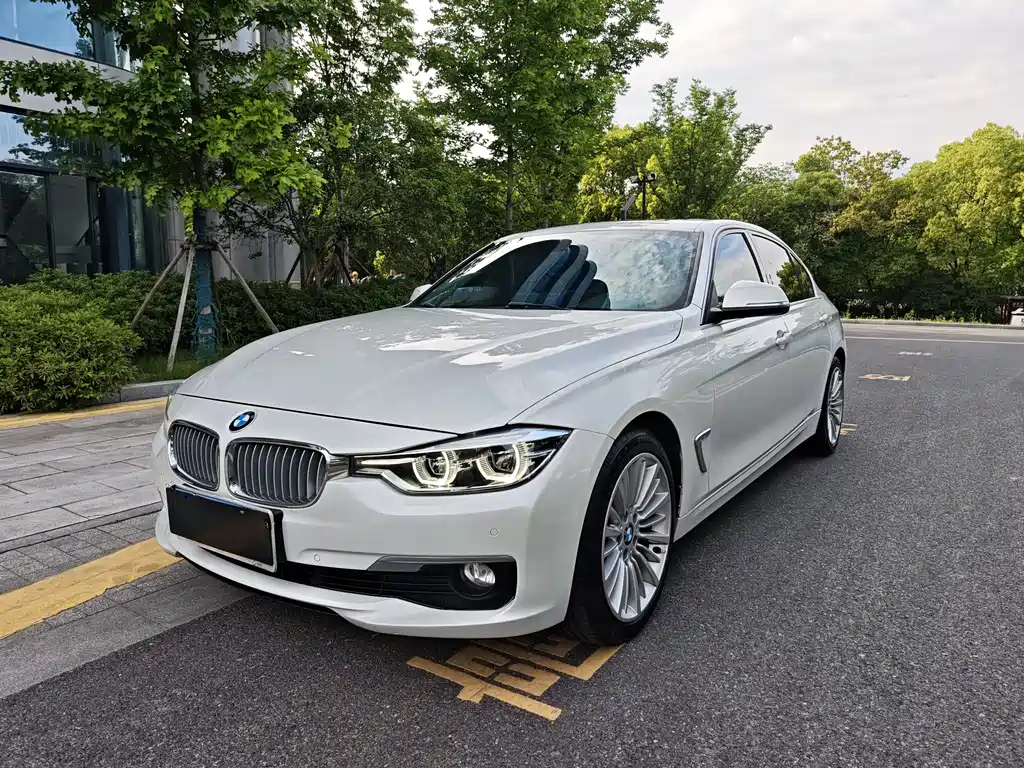 BMW 3 Series 2018 — фото 4