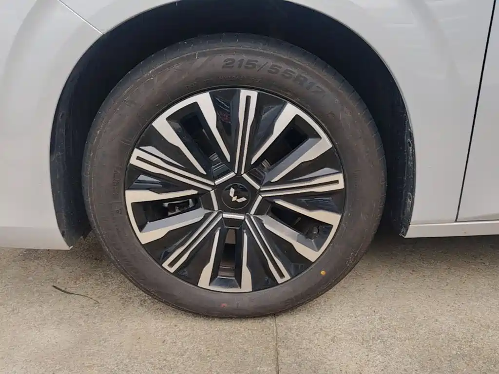 Wuling Starlight 730 New Energy 2025 — фото 23