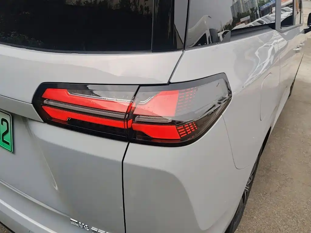 Wuling Starlight 730 New Energy 2025 — фото 8