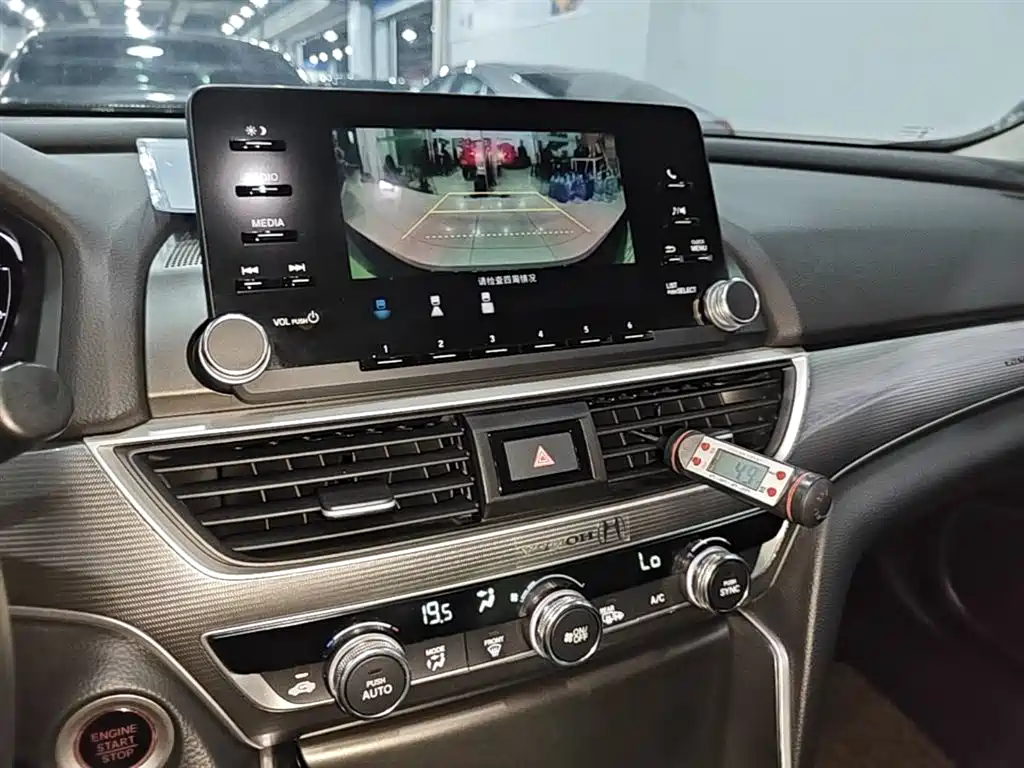 Honda Accord 2020 — фото 13