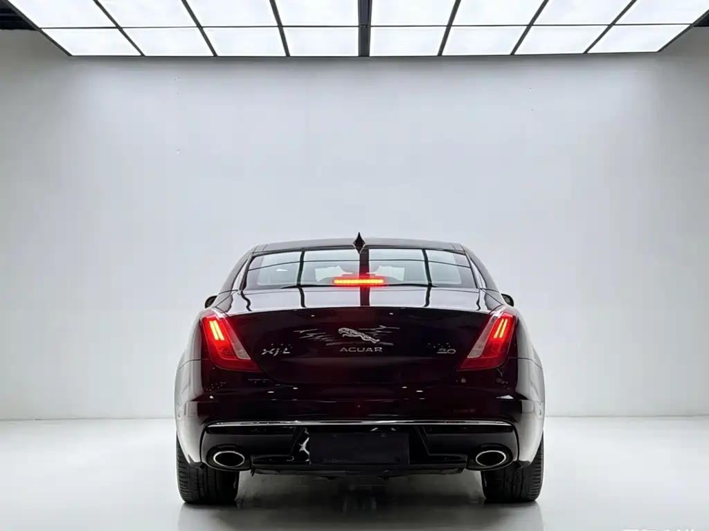 Jaguar XJ 2019 — фото 4
