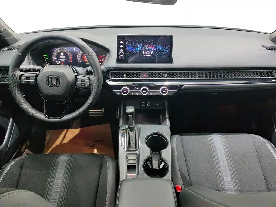 Honda Civic 2023 — фото 12