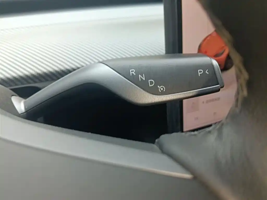 Tesla Model Y 2022 — фото 14