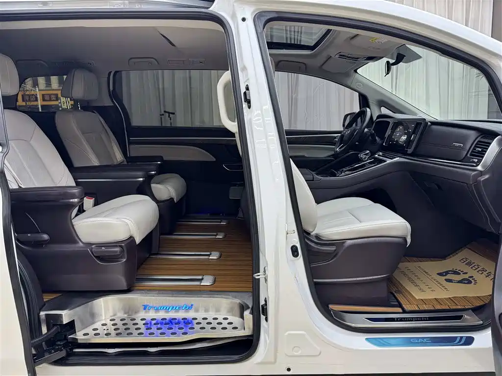 GAC Motor Trumpchi M8 2022 — фото 14