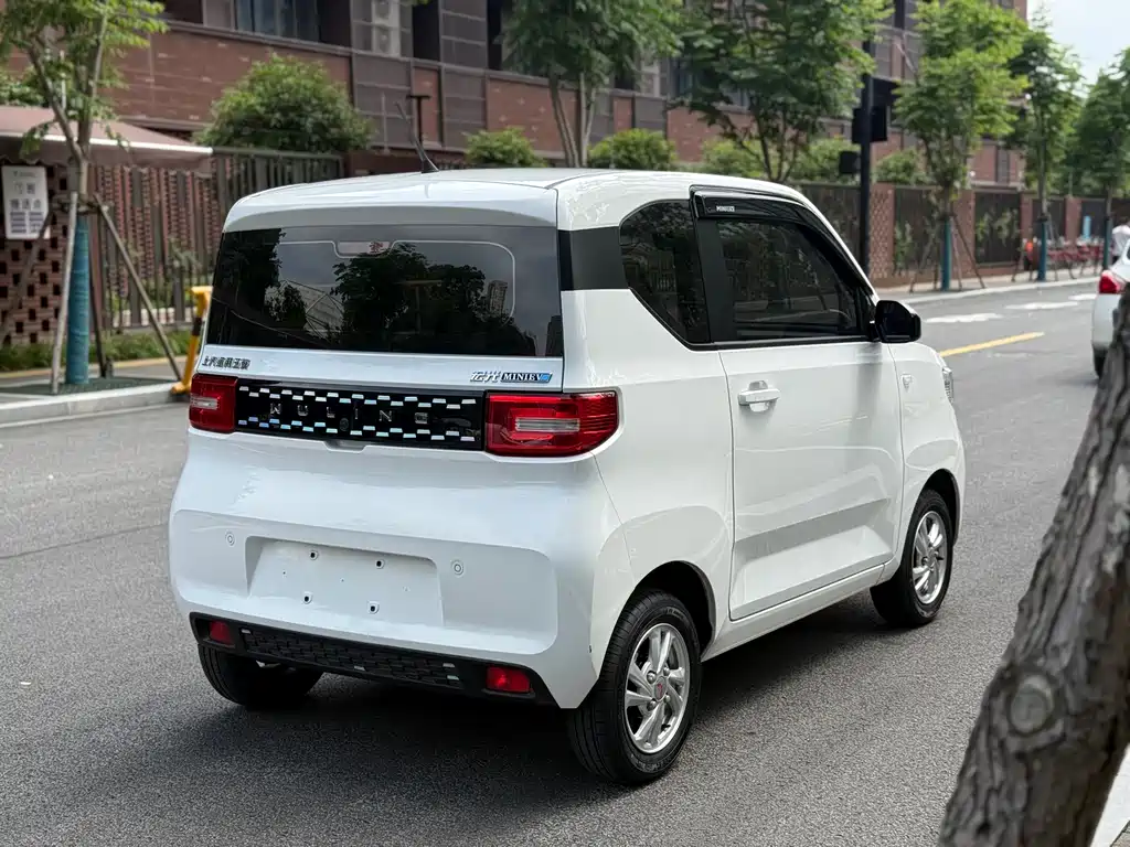 Wuling MINIEV 2022 — фото 8