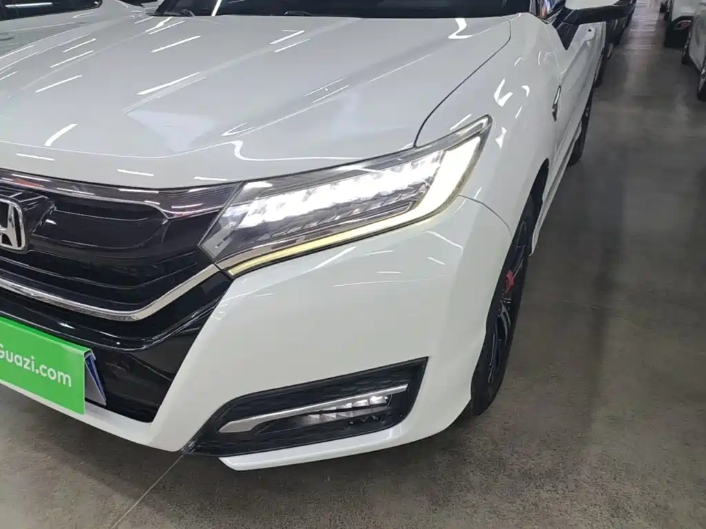 Honda UR-V 2017 — фото 24