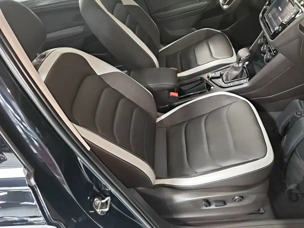 Volkswagen Tiguan L 2018 — фото 25
