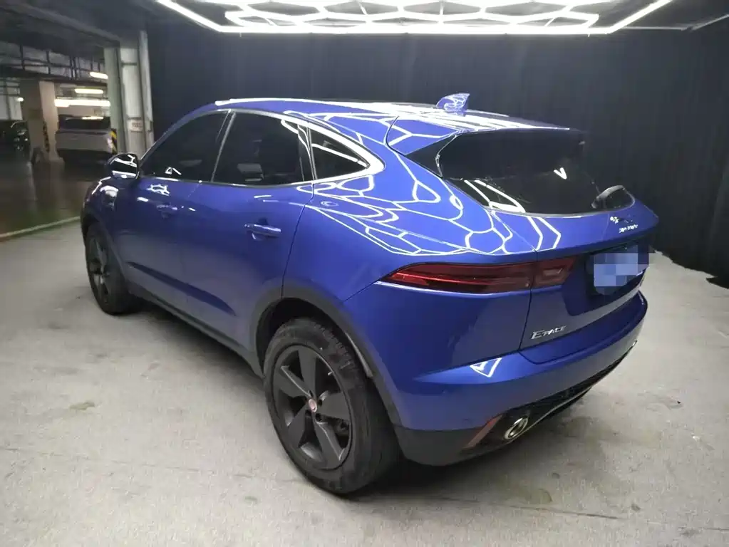 Jaguar E-PACE 2020 — фото 8