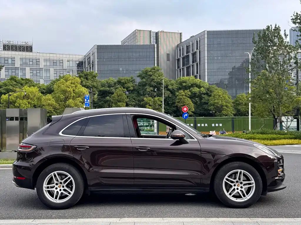 Porsche Macan 2019 — фото 4