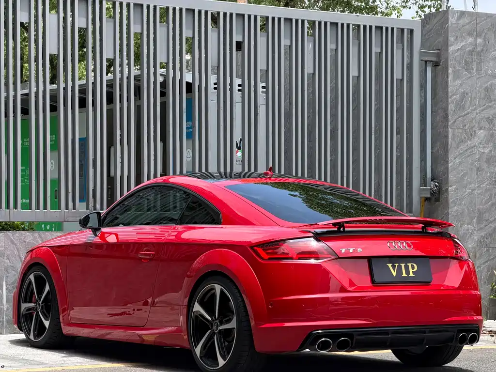 Audi TTS 2018 — фото 20