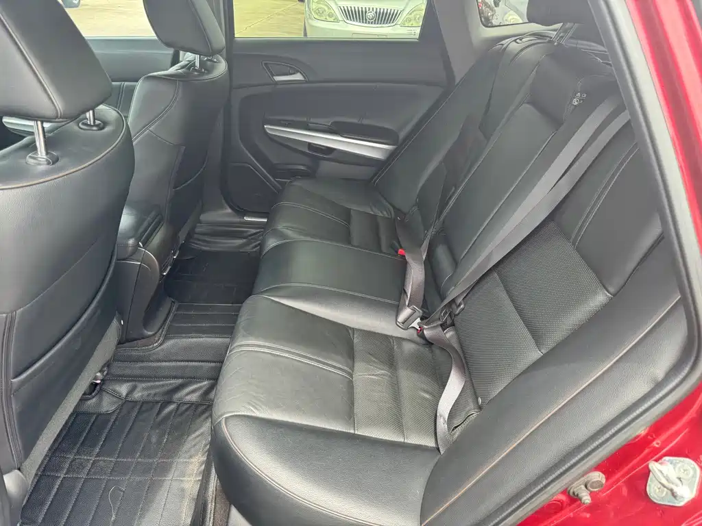 Honda Crosstour 2013 — фото 10