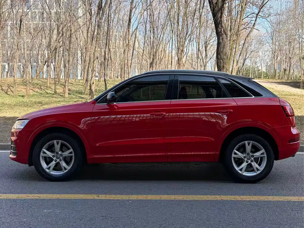 Audi Q3 2016 — фото 17