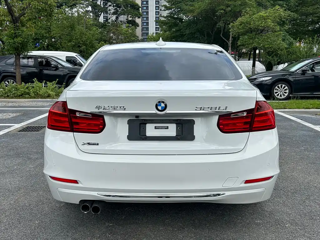 BMW 3 Series 2015 — фото 9