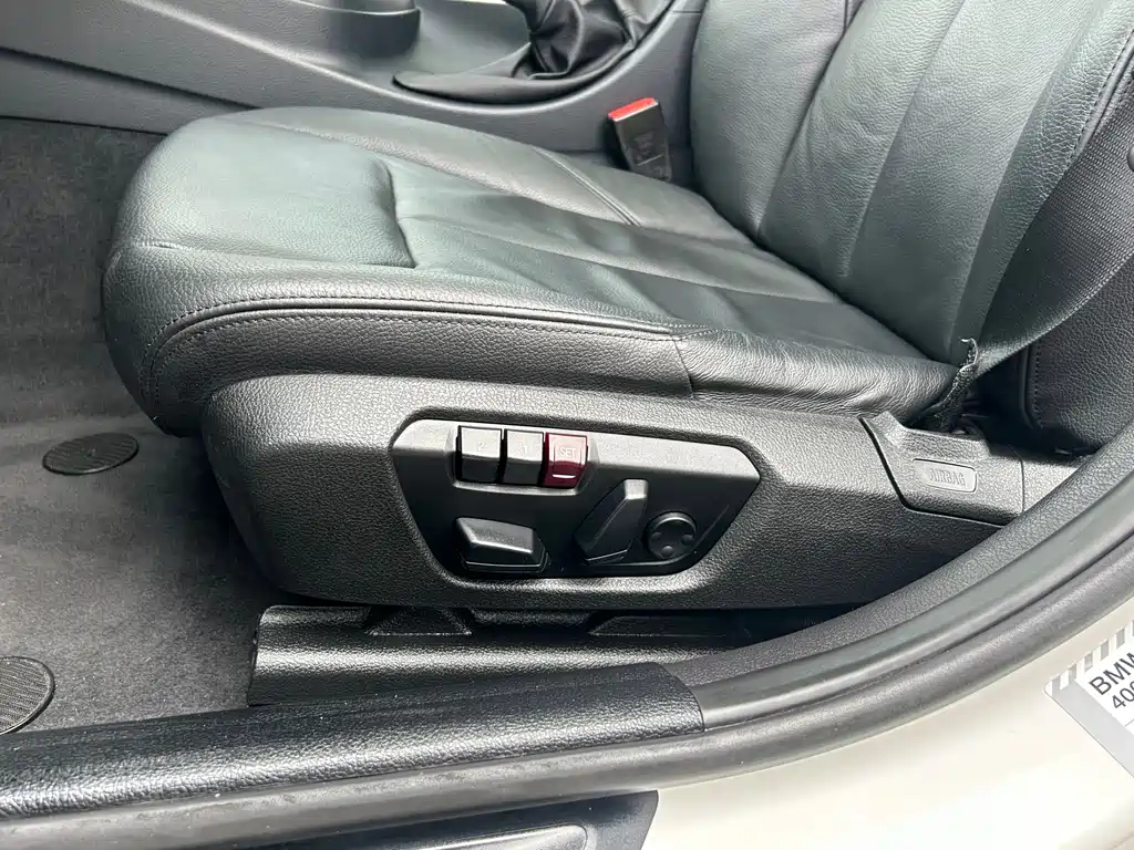 BMW 3 Series 2015 — фото 19