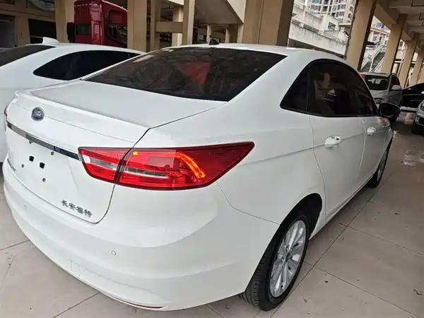 Ford Escort 2017