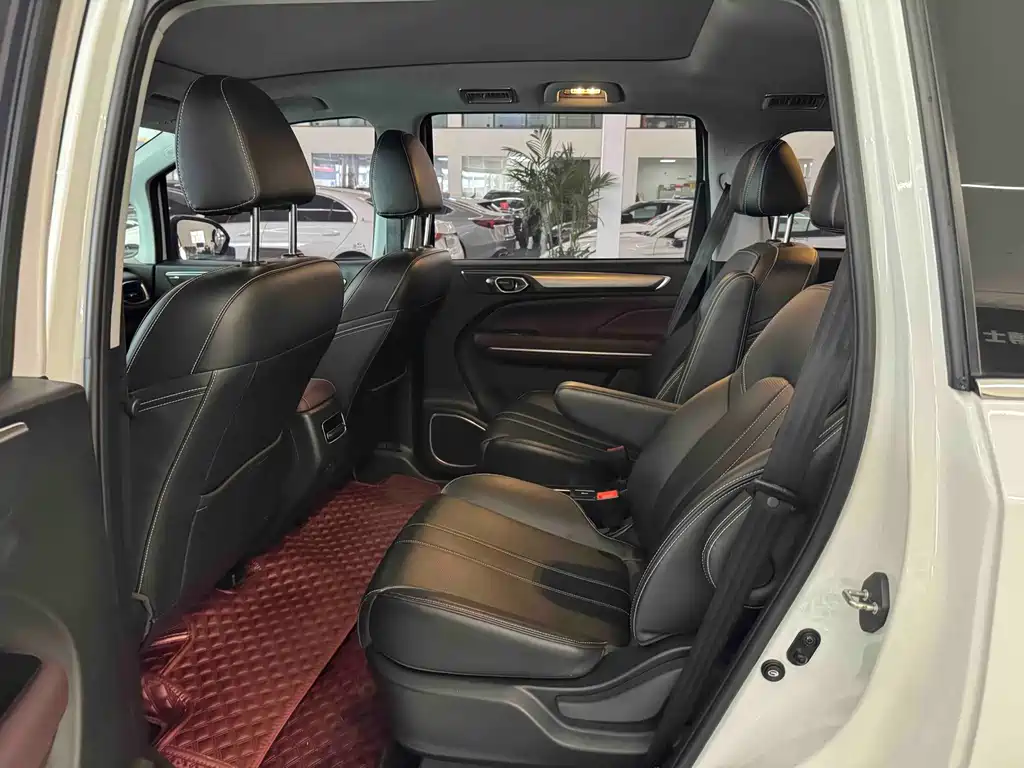 GAC Trumpchi M6 2023 — фото 3